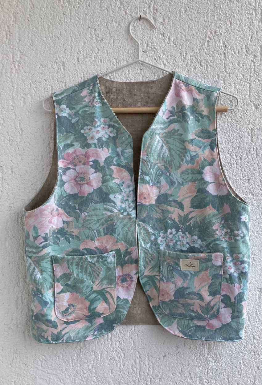 Water-Green Sleeveless Jacket - Image 2