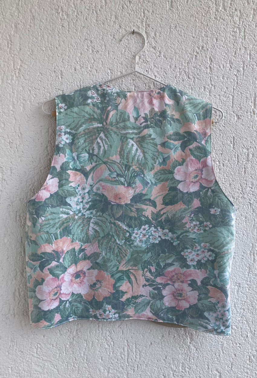 Water-Green Sleeveless Jacket - Image 6