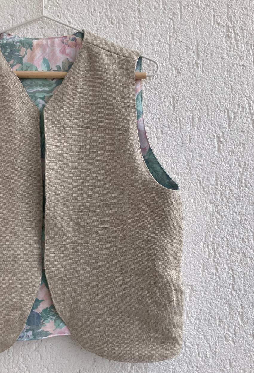 Water-Green Sleeveless Jacket - Image 8