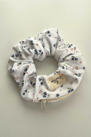 Wintery Flowers Zipper Scrunchie