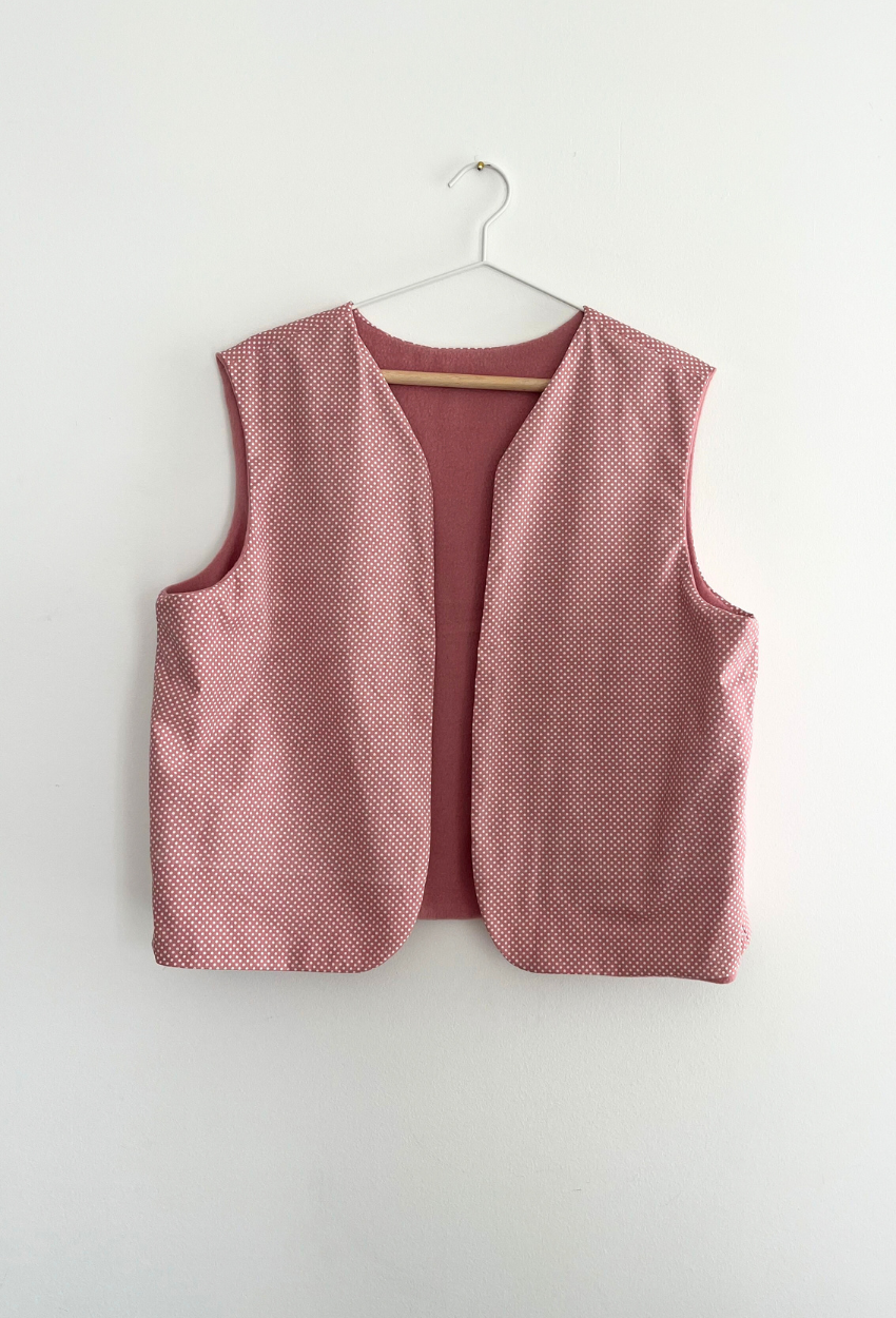 Pink sleeveless vest - Image 5